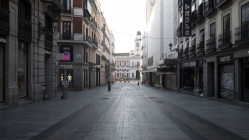 Madrid amenece desierto tras decretarse el estado de alarma