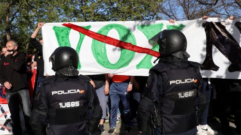 Protestas frente al acto de Vox en Vallecas